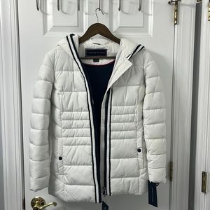 Women’s white ski jacket in extra small new with tags